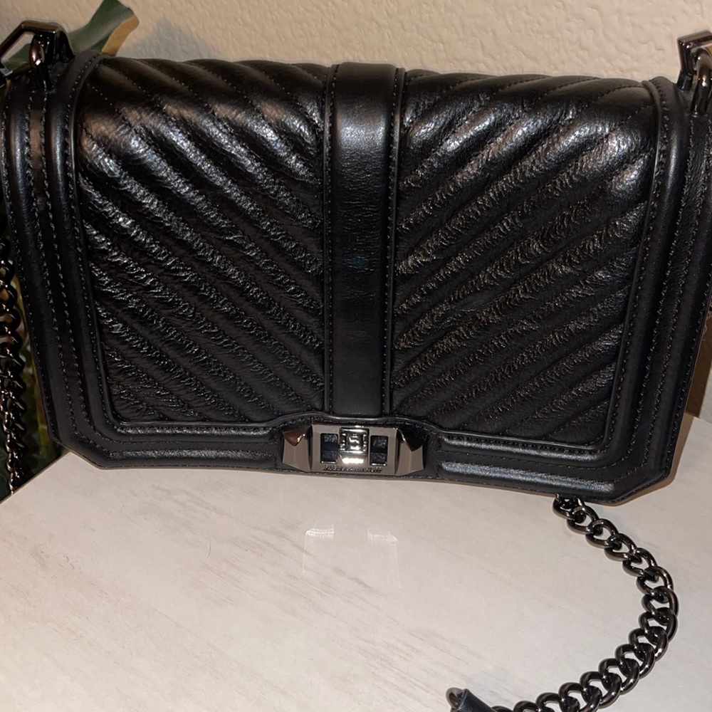 Like New! Rebecca Minkoff Chevron Quilted Love bag